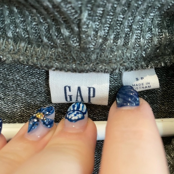 GAP Cowl neck sweater - Picture 2 of 4